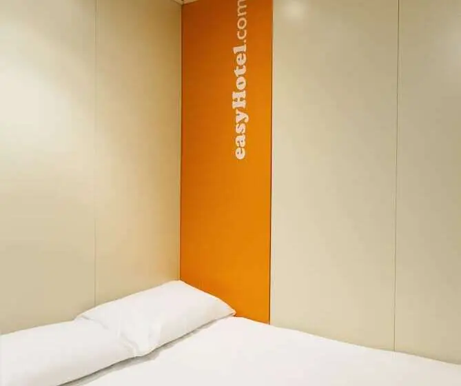 Basic-huone, Easyhotel Edinburgh