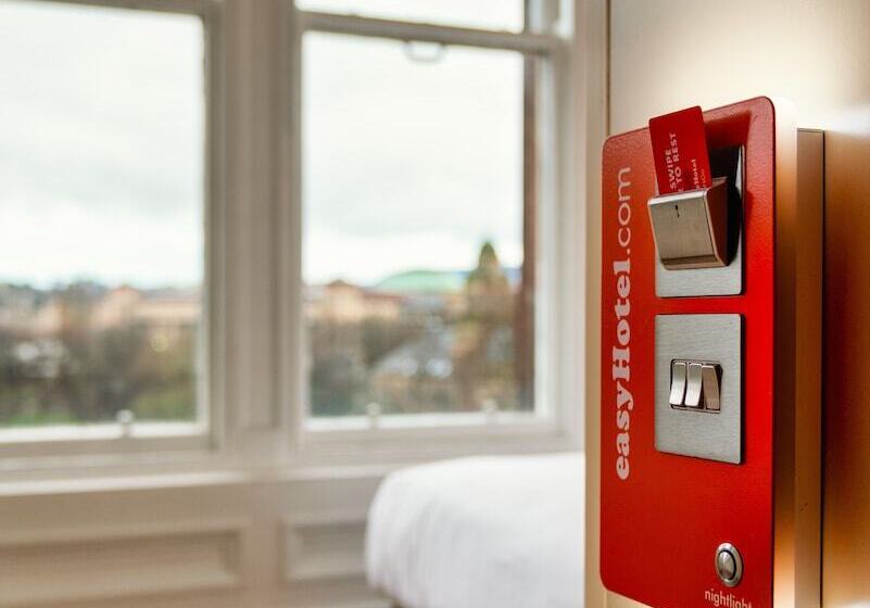اتاق استاندارد, Easyhotel Edinburgh