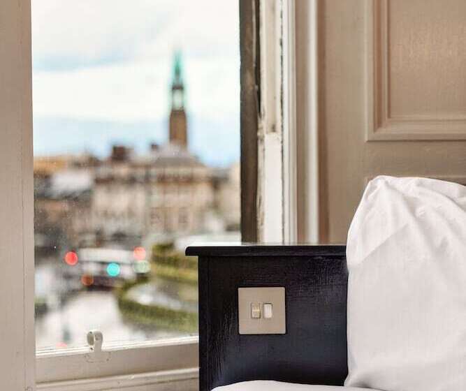 Номер Стандарт, Easyhotel Edinburgh