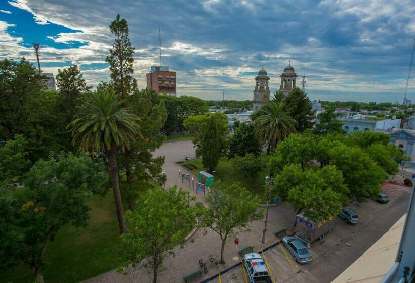 Трехместный Номер Deluxe, Gran Hotel Flores