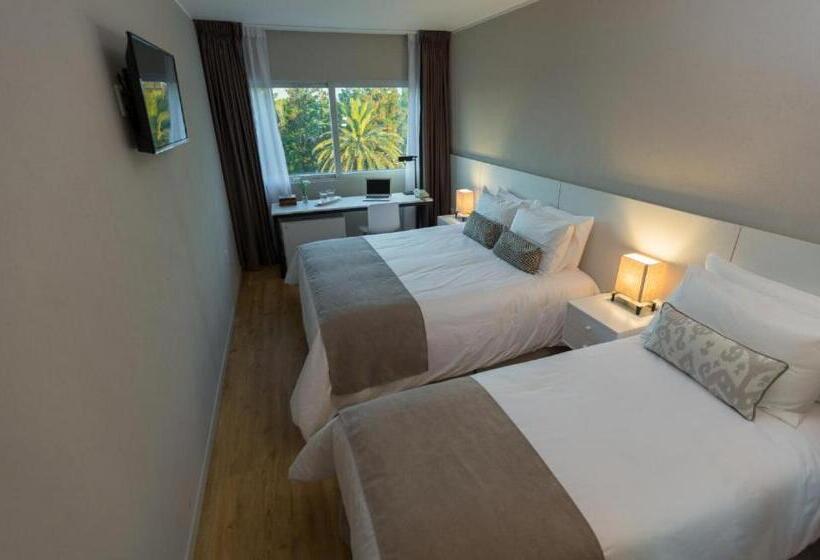 Четырехместный Номер Deluxe, Gran Hotel Flores