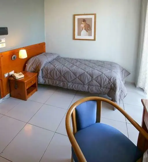 Economy Yhden Hengen Huone, Albergo Del Pino