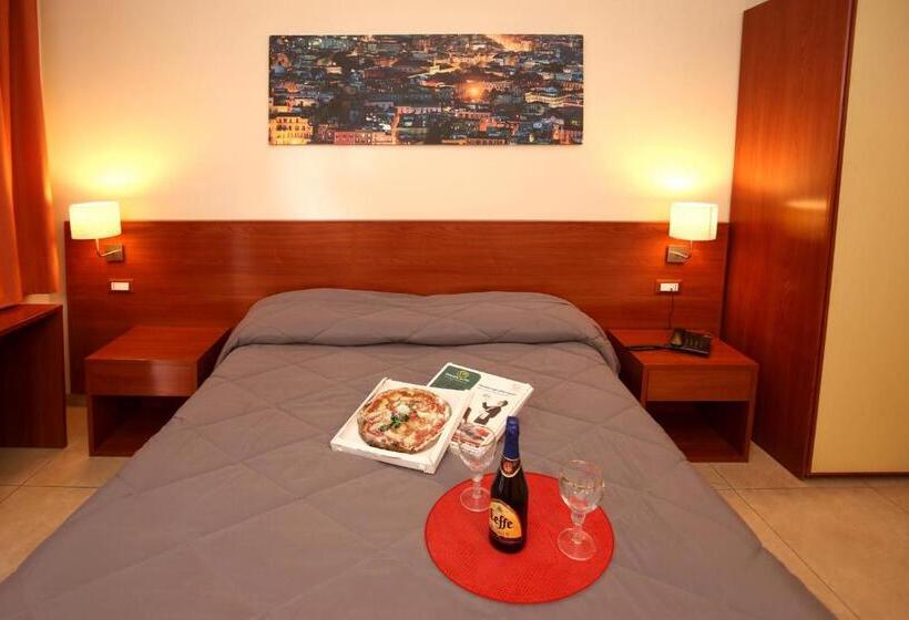 חדר קלאסי, Albergo Del Pino