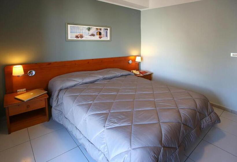 חדר קלאסי, Albergo Del Pino