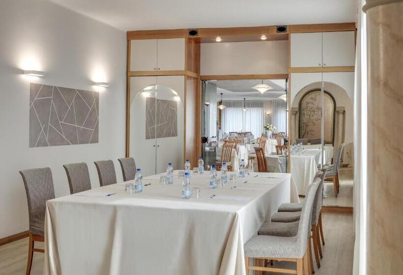 غرفة قياسية ثلاثية, Albergo Milano