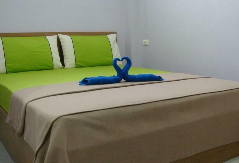 Habitació Estàndard, Candy House