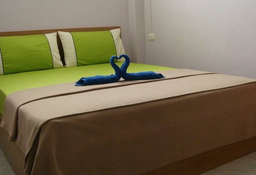 Habitació Estàndard, Candy House