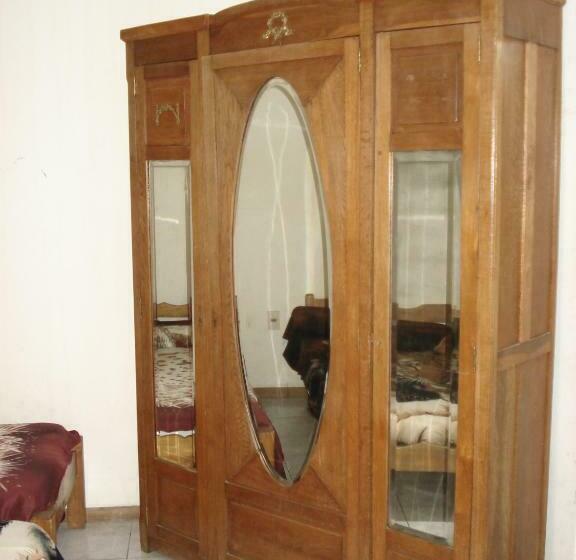 اتاق استاندارد چهار تخته, Danaly