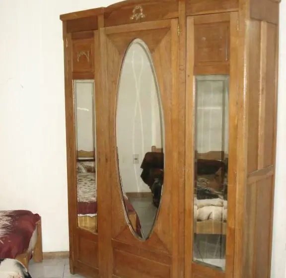 اتاق استاندارد چهار تخته, Danaly