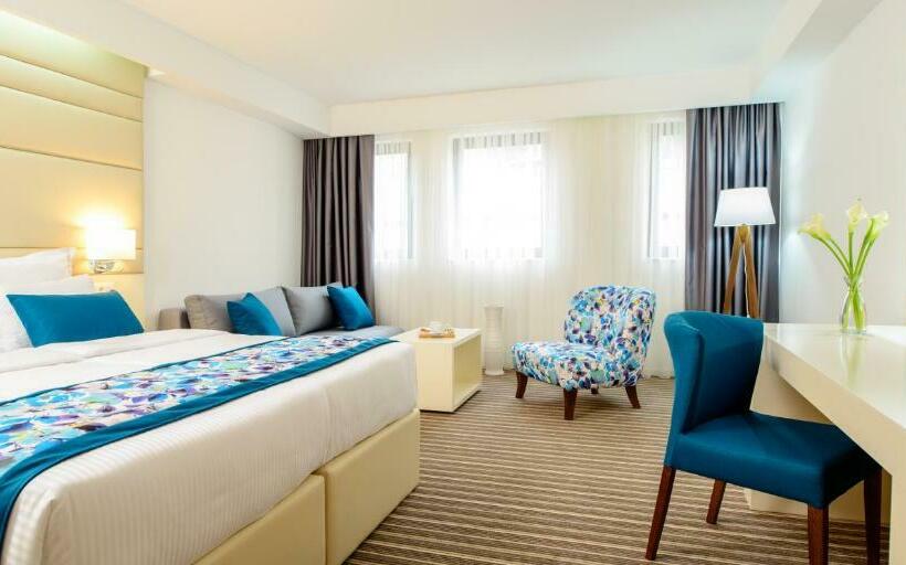 اتاق راحتی, Festival