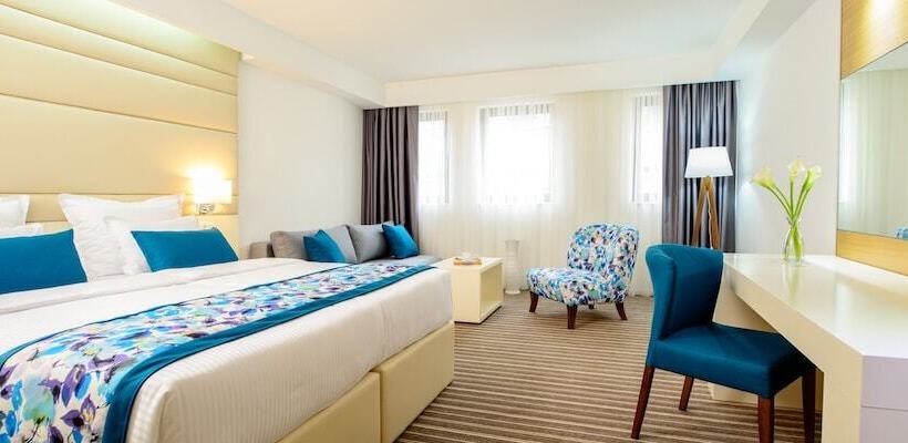 اتاق راحتی, Festival