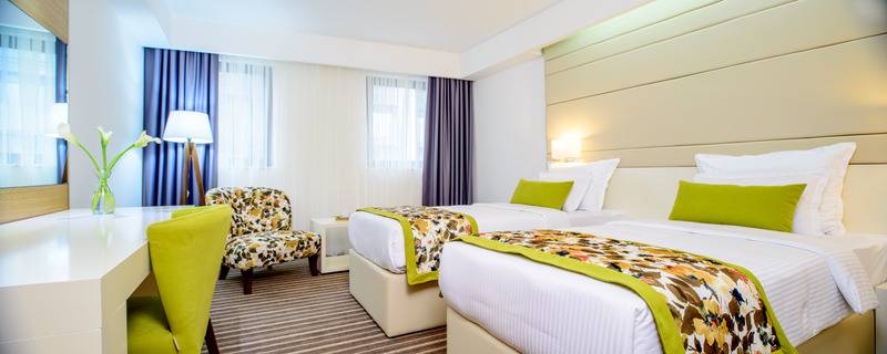 اتاق استاندارد, Festival