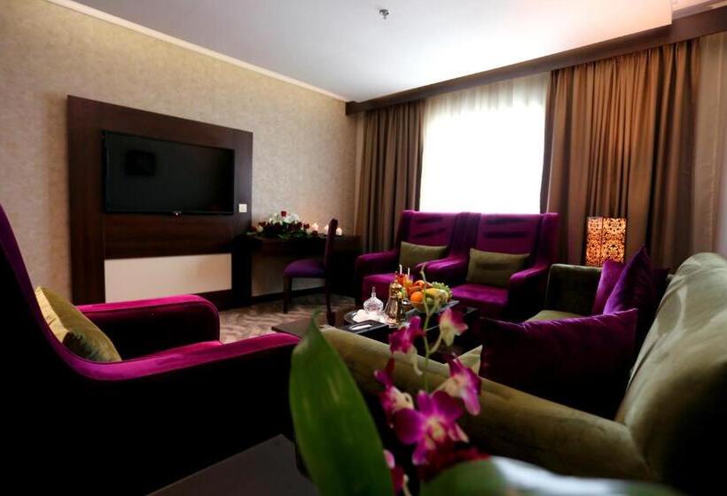 스위트, Golden Bujari Hotel Al Khobar