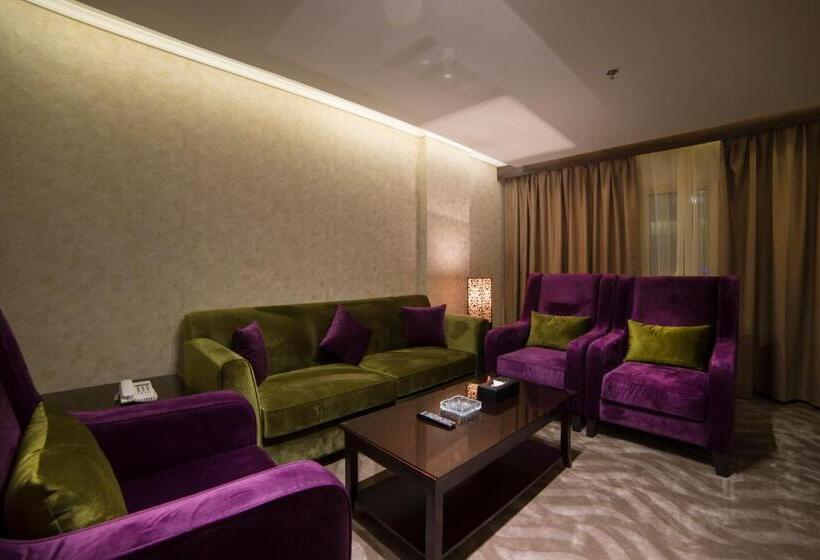 스위트, Golden Bujari Hotel Al Khobar