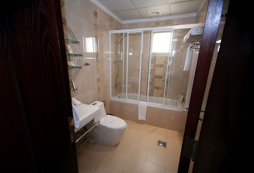 스위트, Golden Bujari Hotel Al Khobar