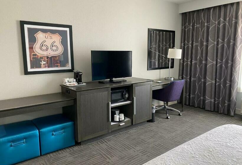 غرفة إدارية سرير كينج, Hampton Inn El Reno