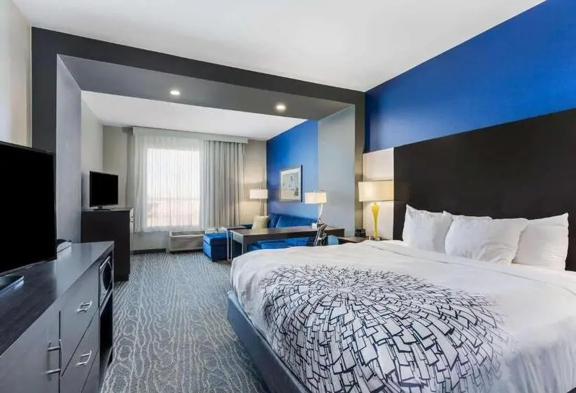 障害者適応デラックスルーム, La Quinta By Wyndham Odessa North   Sienna Tower
