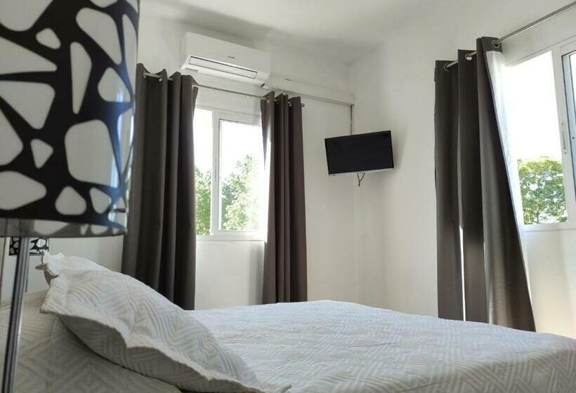 Номер Стандарт, Mar Y Arte