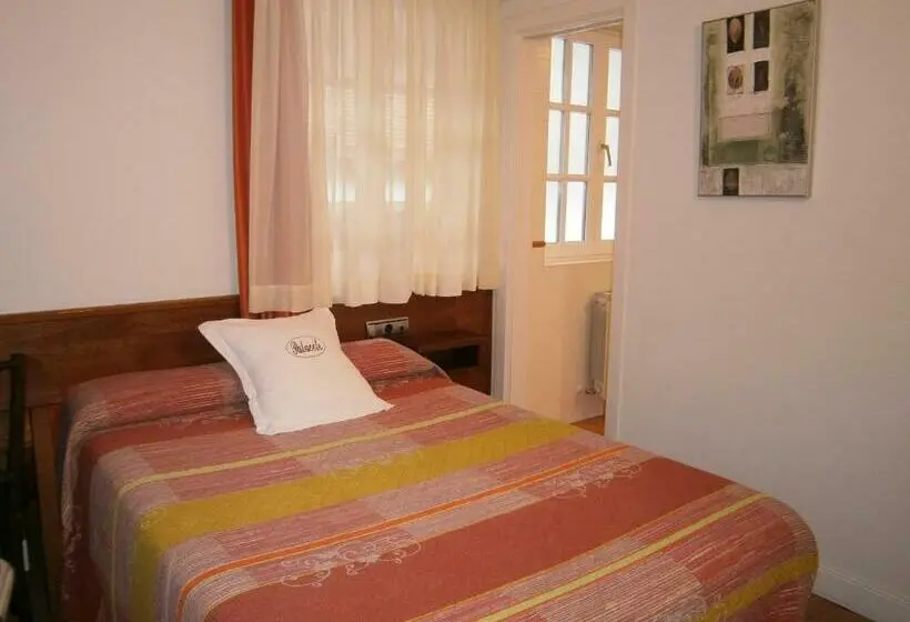 Standard Yhden Hengen Huone, Palacete