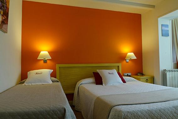 غرفة قياسية ثلاثية, Palacete