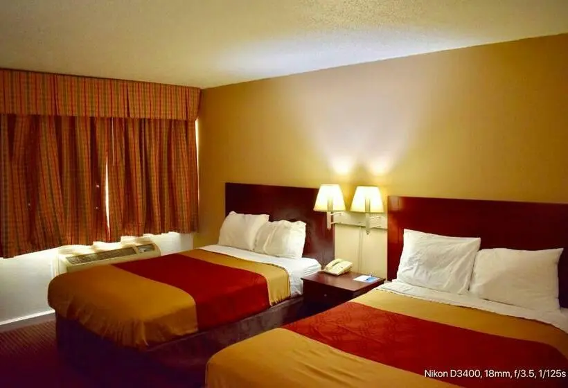 2ダブルベッドのスタンダードルーム, Rodeway Inn Terre Haute