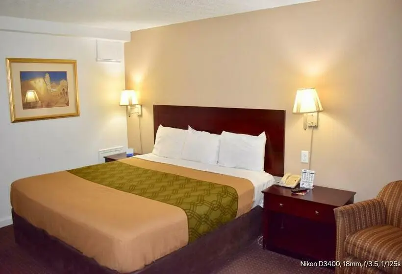 キングサイズベッドのスタンダードルーム, Rodeway Inn Terre Haute