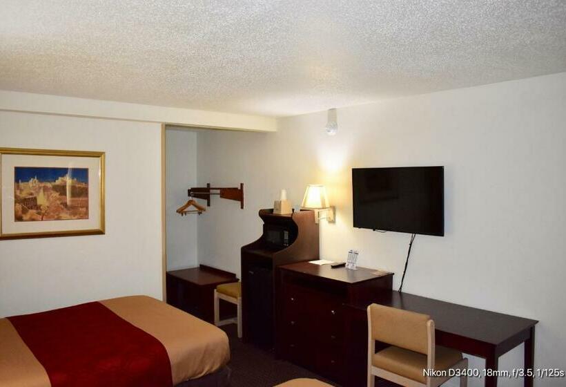 キングサイズベッドのスタンダードルーム, Rodeway Inn Terre Haute