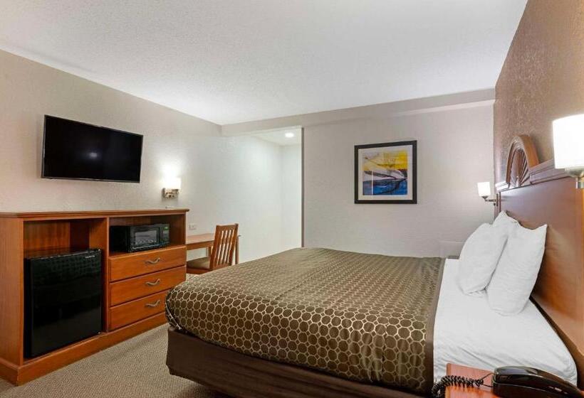 キングサイズベッドのスタンダードルーム, Rodeway Inn Terre Haute