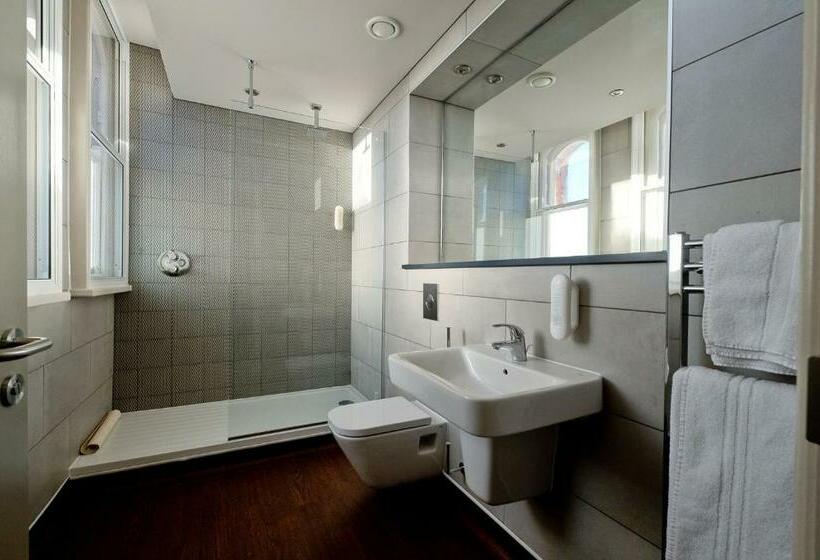 身障者適用スタンダードルーム, The Yarborough Hotel Wetherspoon