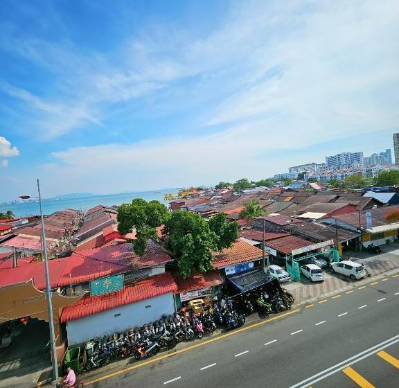 חדר דלוקס לשלושה עם נו לים, The 60