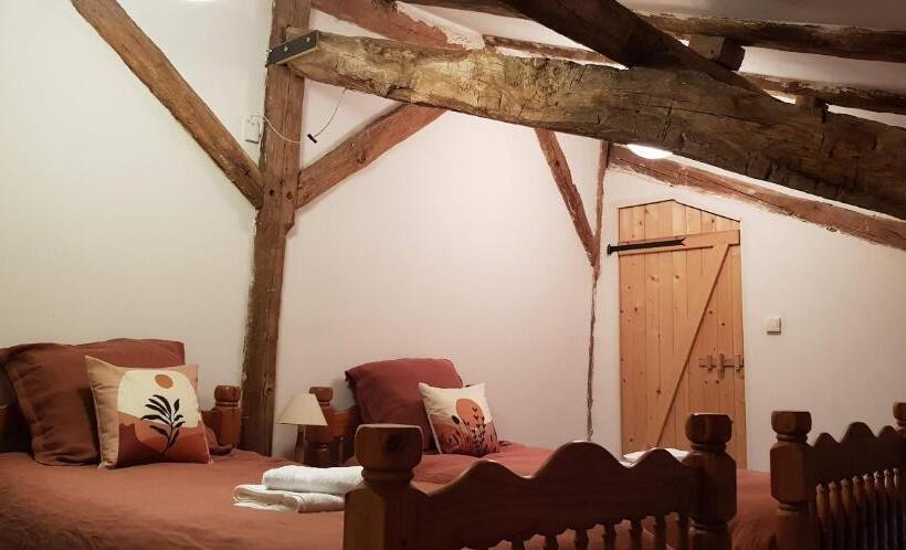 标准间, Les Lits Des Fées