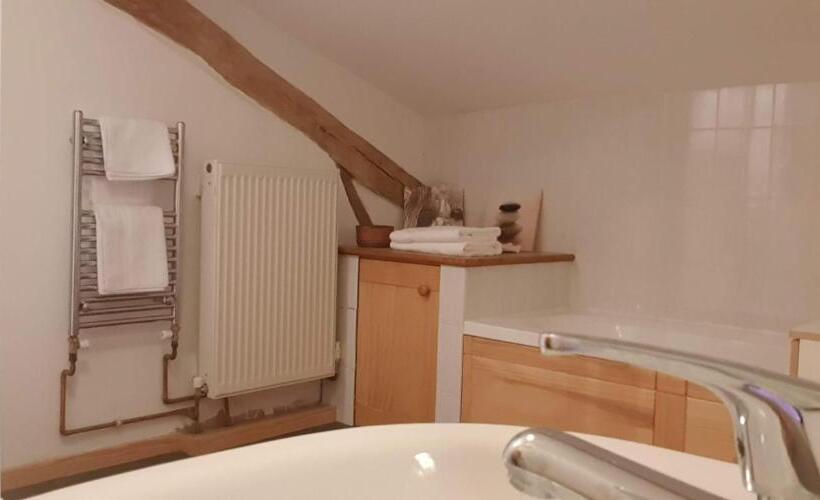 标准间, Les Lits Des Fées