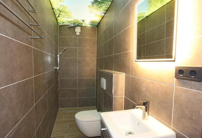 침실 2개 아파트, Chippy´s Pension