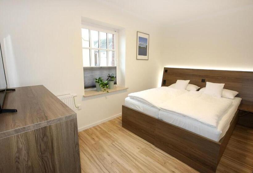 침실 2개 아파트, Chippy´s Pension