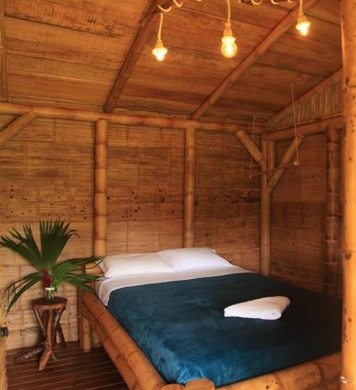 חדר סטנדרט לארבעה, Aracari Ecolodge