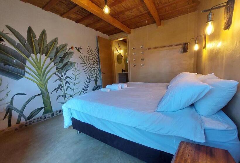 חדר דלוקס עם נוף להרים, Aracari Ecolodge