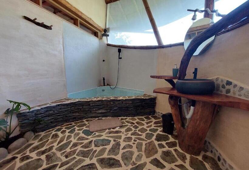 חדר דלוקס עם נוף להרים, Aracari Ecolodge