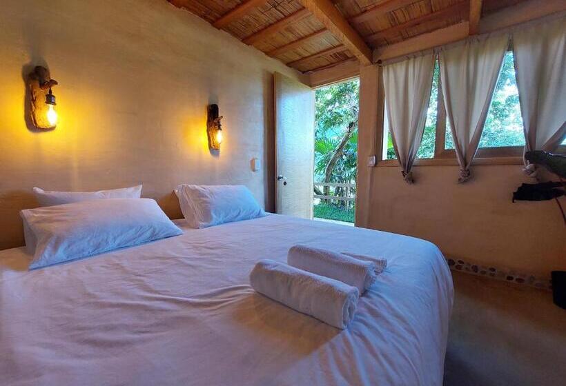 マウンテンビューデラックスルーム, Aracari Ecolodge