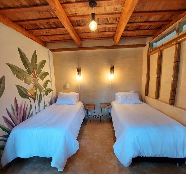 マウンテンビューデラックスルーム, Aracari Ecolodge