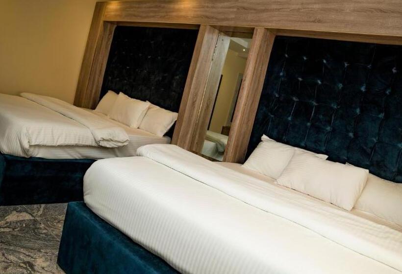 Junior Suite, Perly Gate Residence