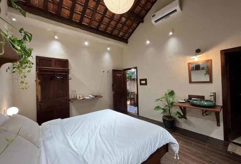 اتاق استاندارد با وان آب گرم, Me Home