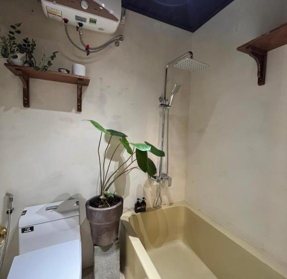 اتاق استاندارد با وان آب گرم, Me Home