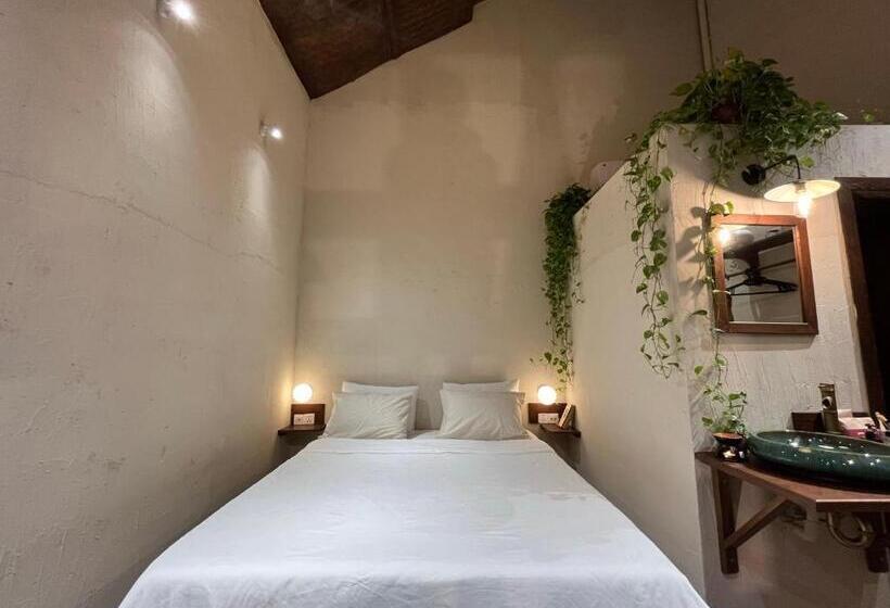 اتاق استاندارد با چشمانداز باغ, Me Home