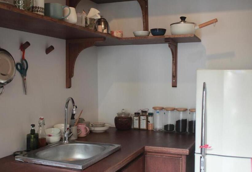 اتاق استاندارد با وان آب گرم, Me Home