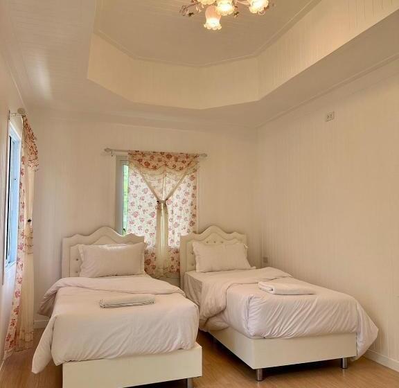 スーペリアールーム, Peang Tara Cafe & Resort