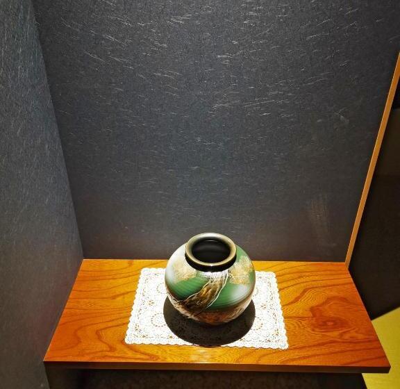 バス共有のスタンダードルーム, White House Onsen Guesthouse