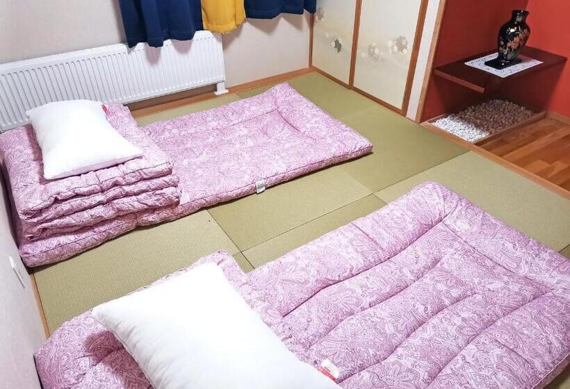 バス共有のスタンダードルーム, White House Onsen Guesthouse