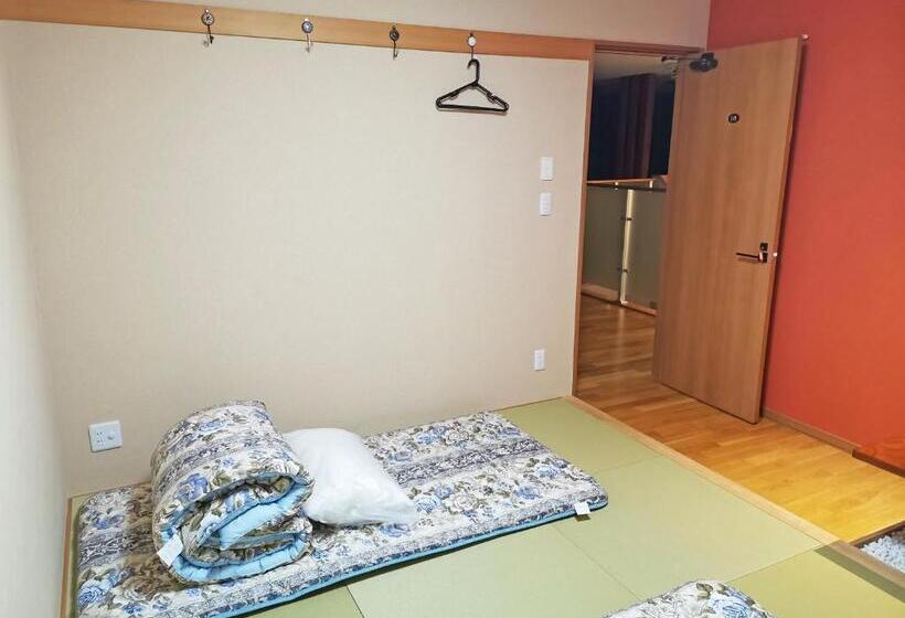 バス共有のスタンダードルーム, White House Onsen Guesthouse