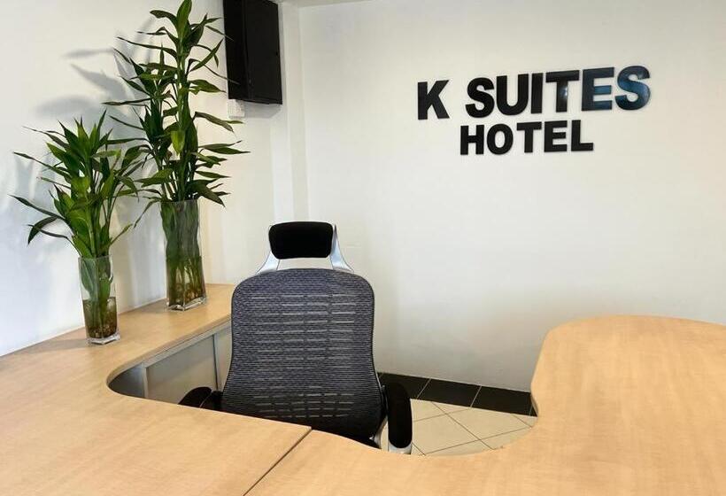 הכלכלה חדר לארבעה עם מקלחת משותפת, K Suites
