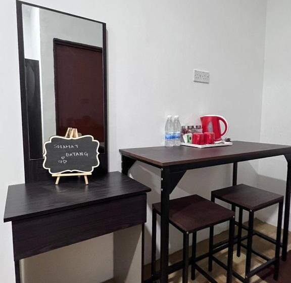 スタンダードスタジオ, Studio Homestay